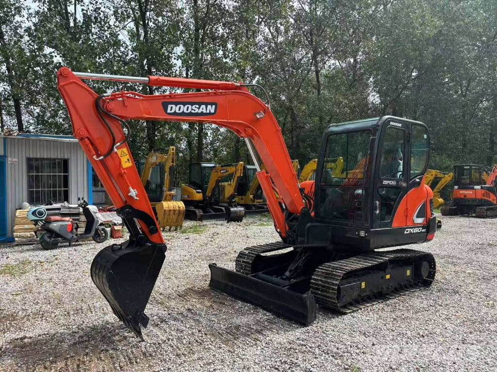Doosan DX 60-9 C Mini bagri <7t