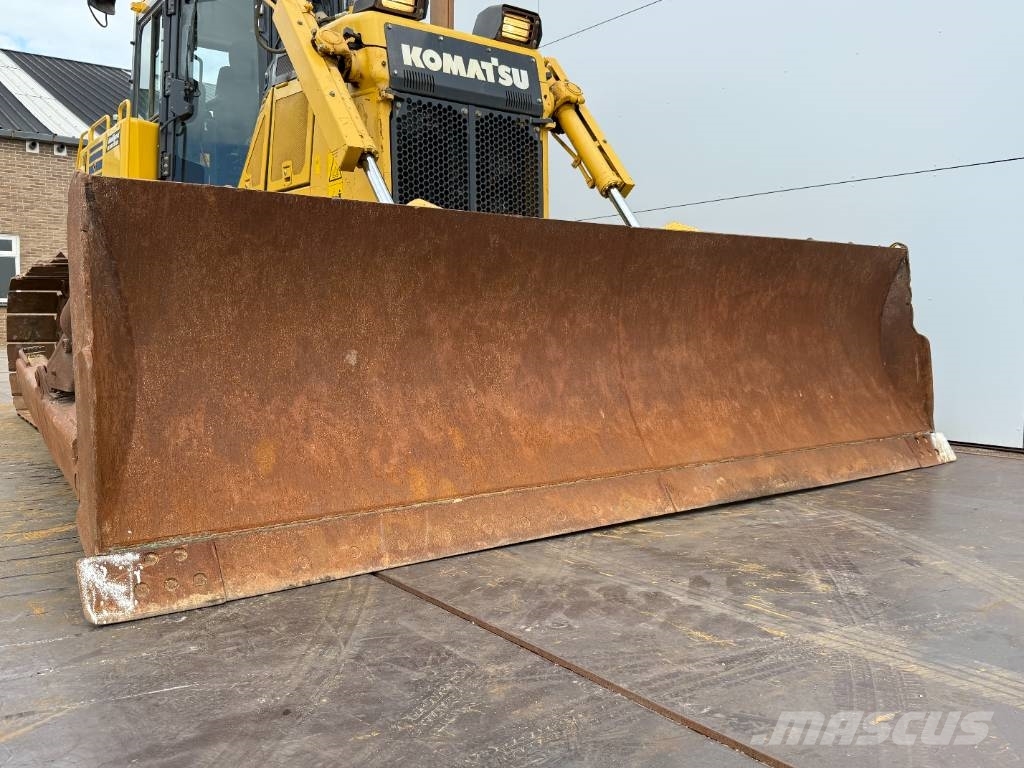 Komatsu D65PXi-18 - Backup Camera / Airco / CE + EPA بلدوزرات مجنزرة