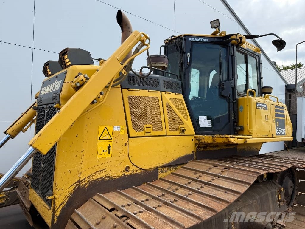 Komatsu D65PXi-18 - Backup Camera / Airco / CE + EPA بلدوزرات مجنزرة