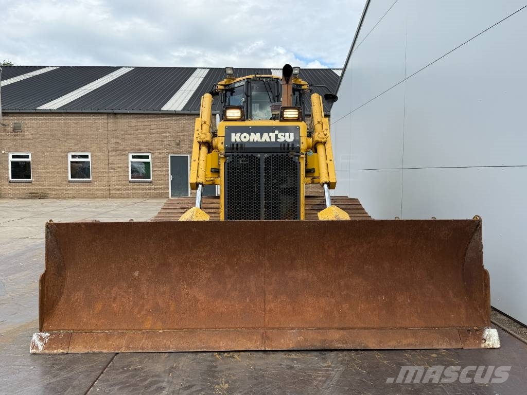 Komatsu D65PXi-18 - Backup Camera / Airco / CE + EPA بلدوزرات مجنزرة