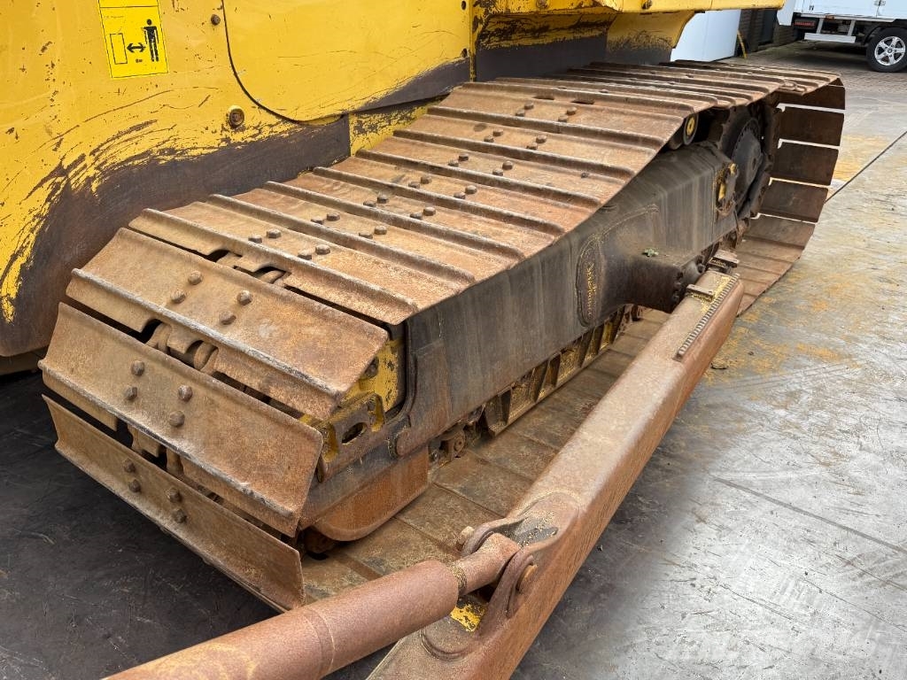 Komatsu D65PXi-18 - Backup Camera / Airco / CE + EPA بلدوزرات مجنزرة