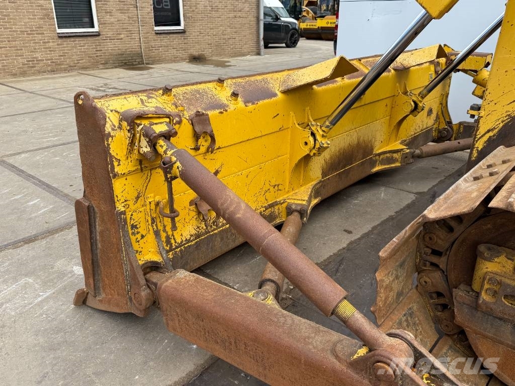 Komatsu D65PXi-18 - Backup Camera / Airco / CE + EPA بلدوزرات مجنزرة