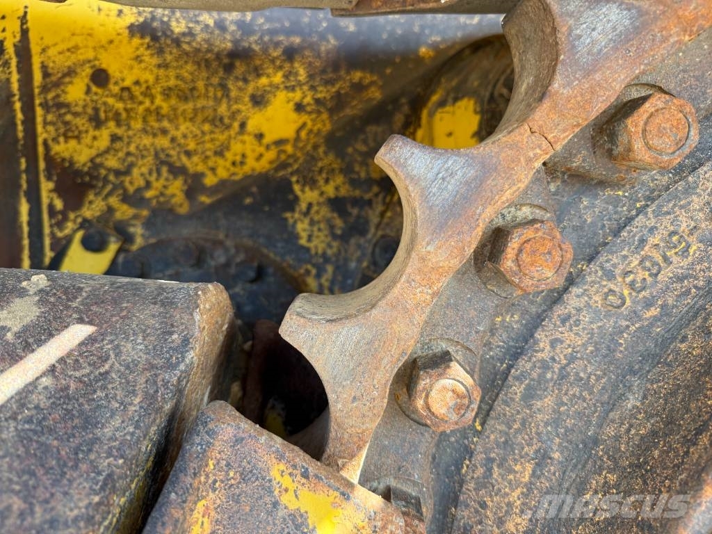 Komatsu D65PXi-18 - Backup Camera / Airco / CE + EPA بلدوزرات مجنزرة