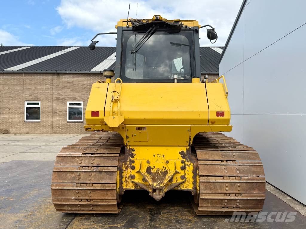 Komatsu D65PXi-18 - Backup Camera / Airco / CE + EPA بلدوزرات مجنزرة