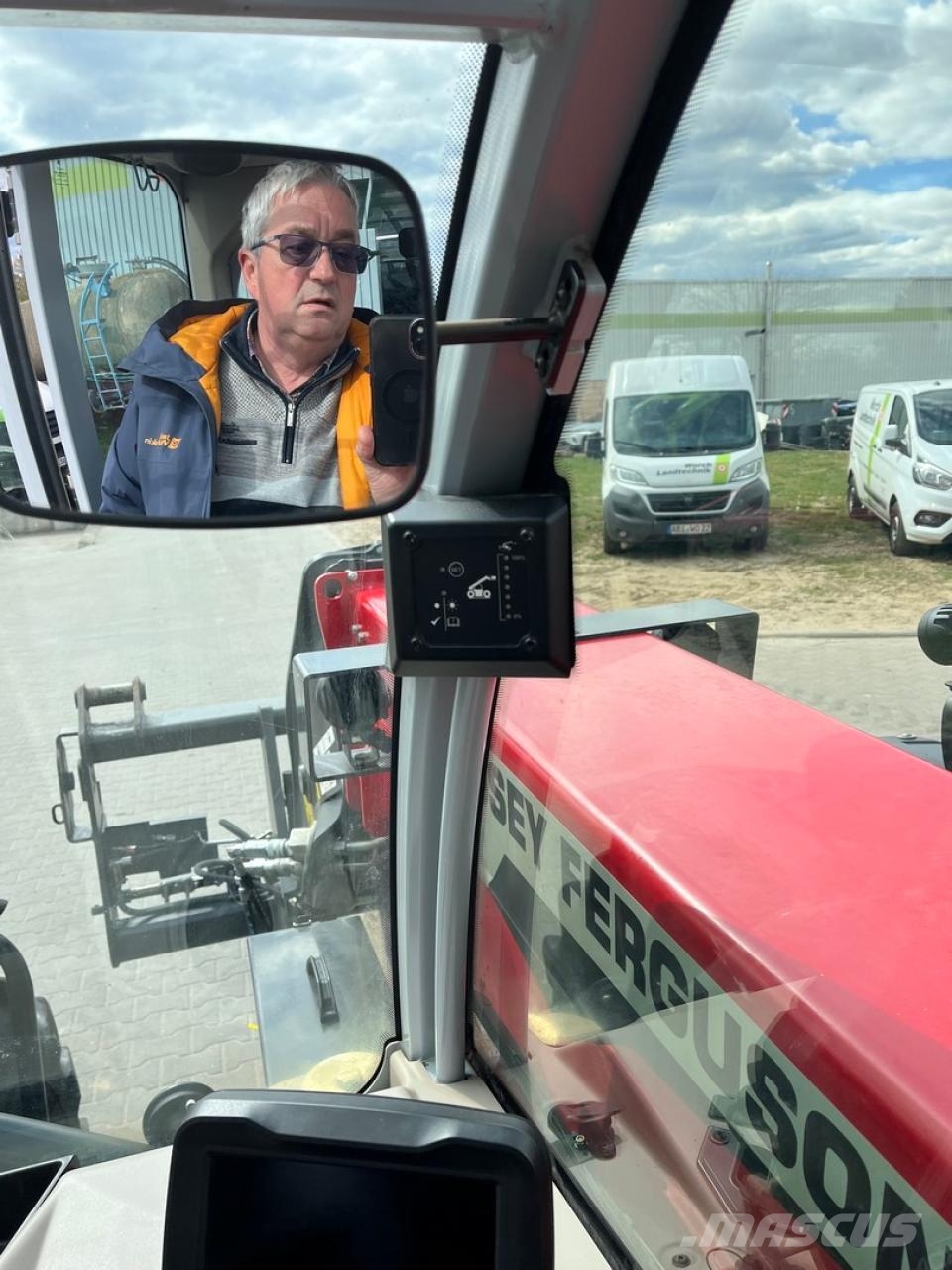 Massey Ferguson TH 8043 Redskapsbärare för lantbruk