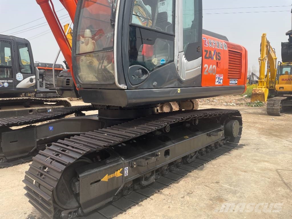 硯 Hitachi ZX240, 2023, hefei, China - Used crawler excavators - Mascus