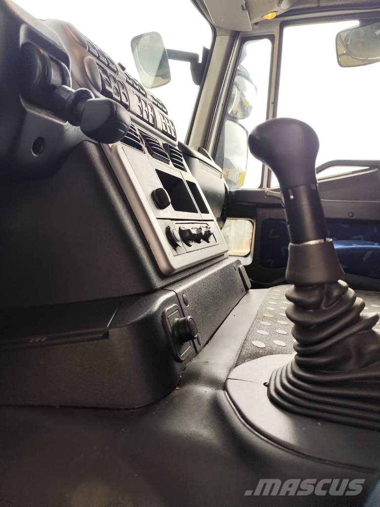 Iveco STRALIS 190S31 شاحنات الرافعات