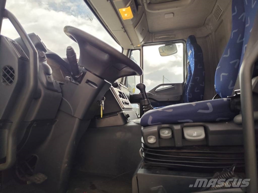 Iveco STRALIS 190S31 شاحنات الرافعات