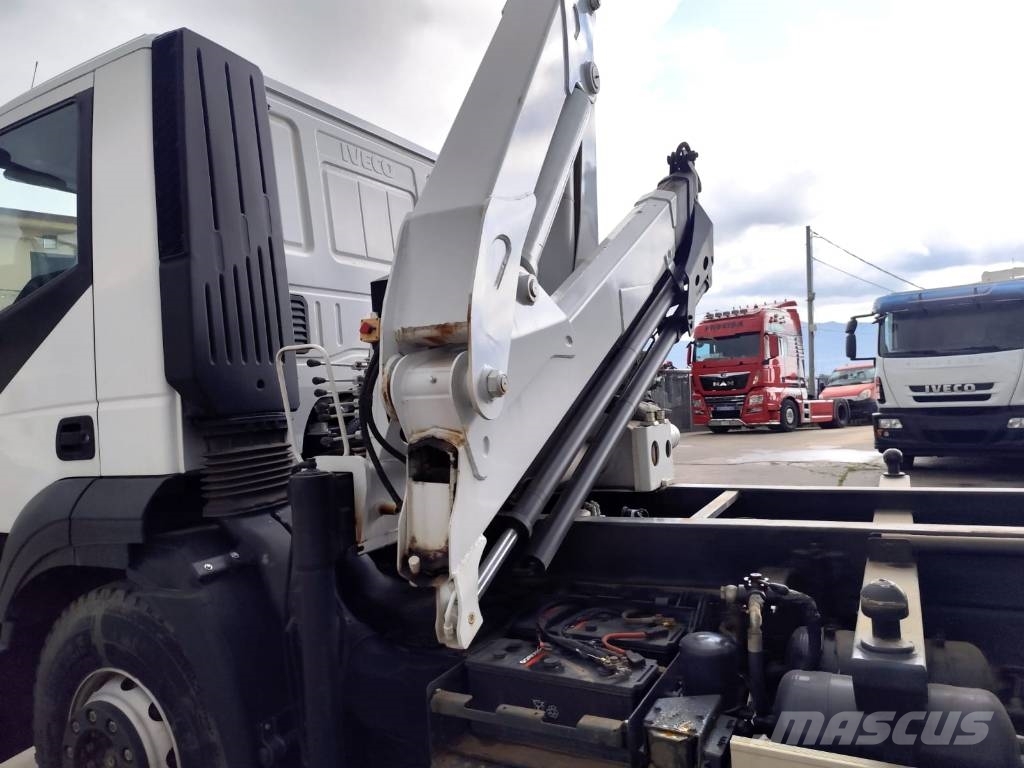Iveco STRALIS 190S31 شاحنات الرافعات