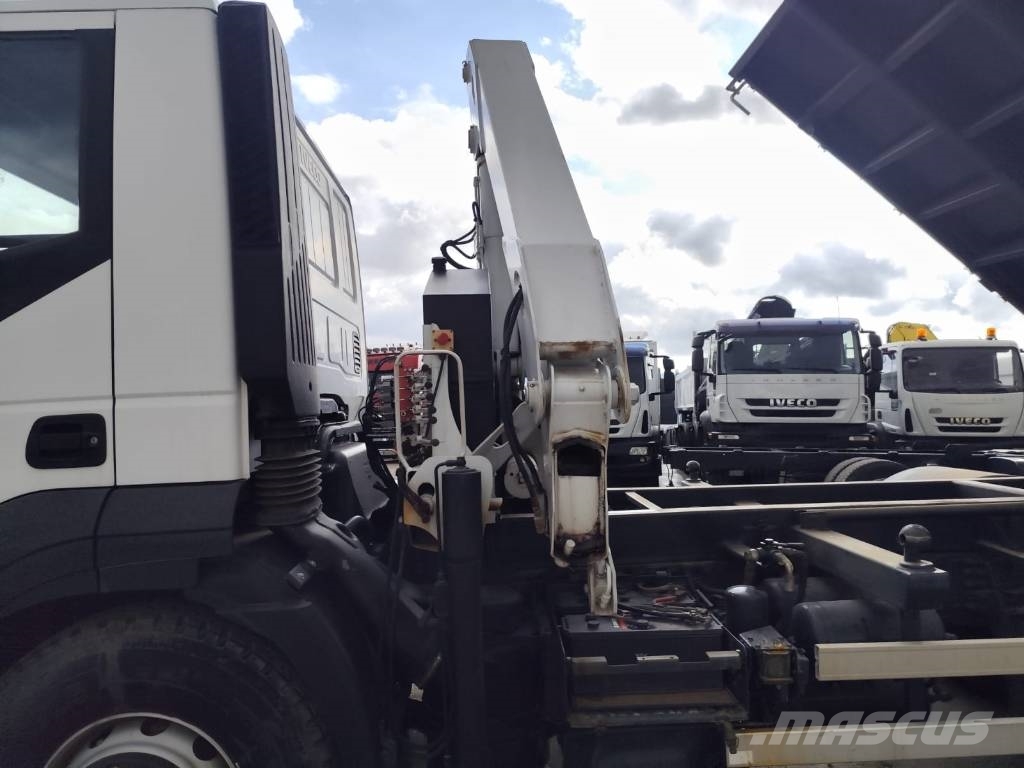 Iveco STRALIS 190S31 شاحنات الرافعات