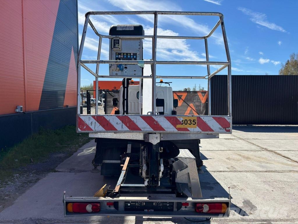 Nissan NT400 4x2 Isoli PT200 / 1608 hours / working heigh Автокрани