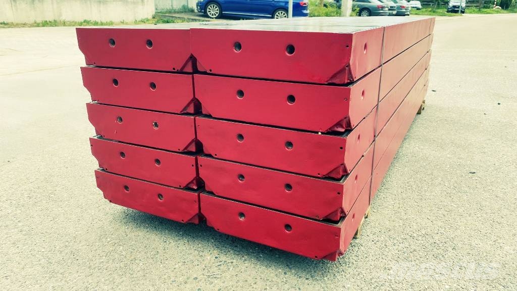 Peri Maximo mit gebrauchter Schalhaut Bekisting