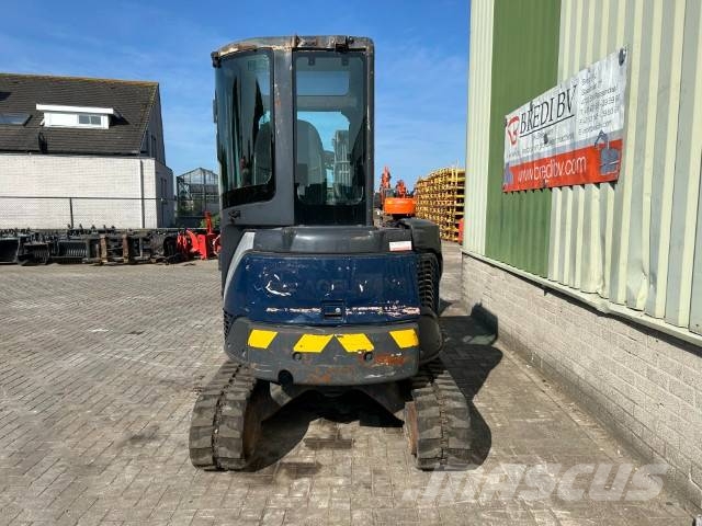 Hitachi Sumitomo ZX 29U-3 CLR Гусеничні екскаватори