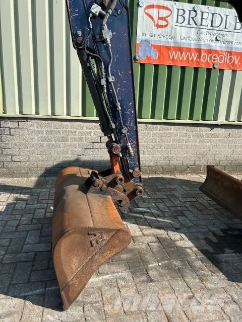 Hitachi Sumitomo ZX 29U-3 CLR Гусеничні екскаватори