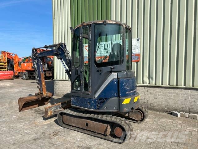 Hitachi Sumitomo ZX 29U-3 CLR Гусеничні екскаватори