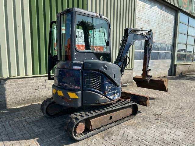 Hitachi Sumitomo ZX 29U-3 CLR Гусеничні екскаватори