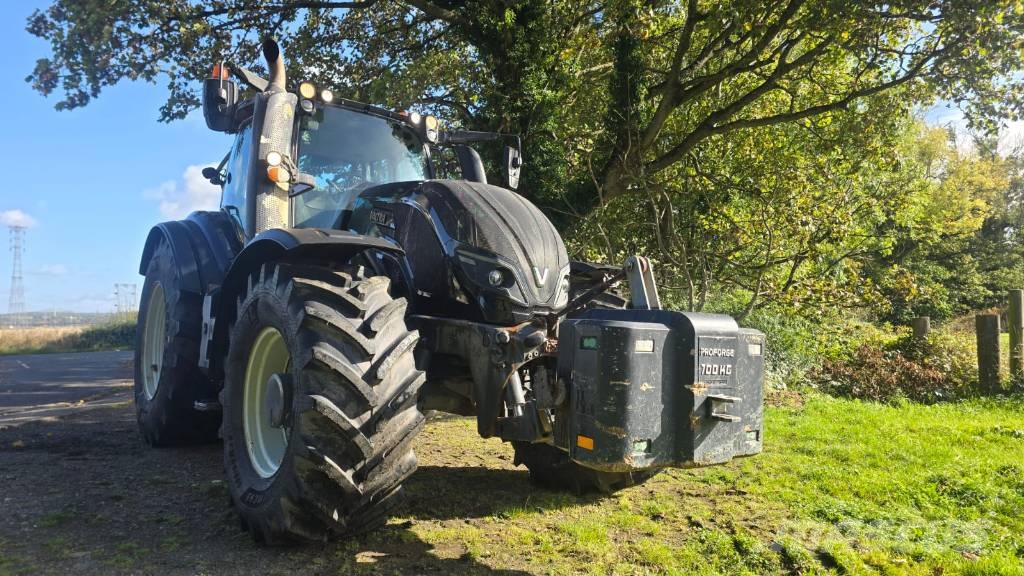 Valtra T 234 Traktori