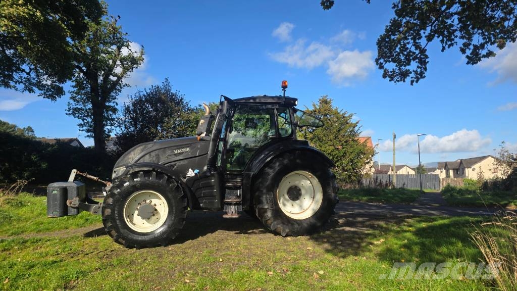 Valtra T 234 Traktori