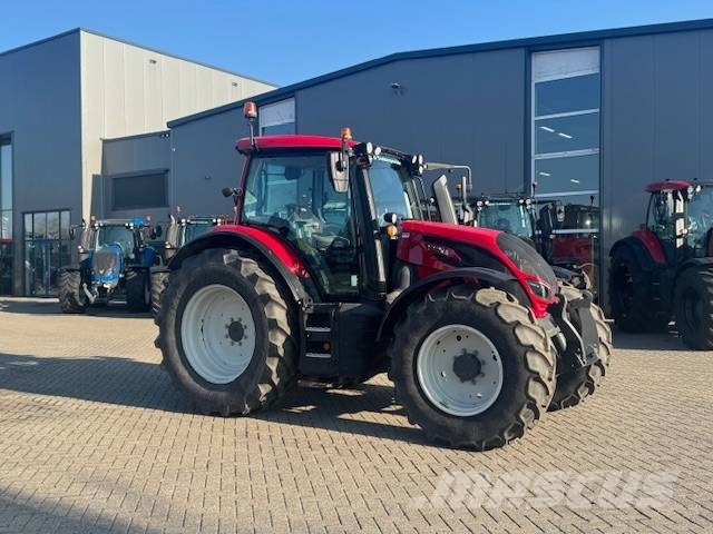 Valtra N134 Hitech Traktori