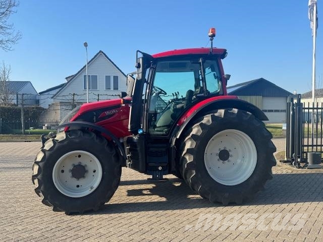Valtra N134 Hitech Traktori