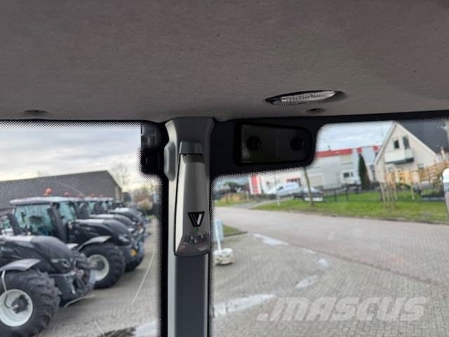 Valtra N134 Hitech Traktori