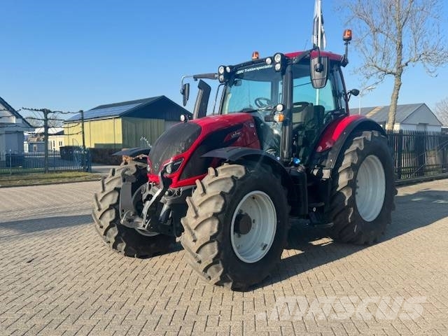 Valtra N134 Hitech Traktori