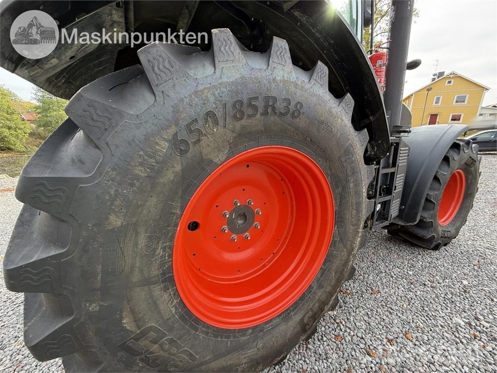 CLAAS Axion 810 Traktorit