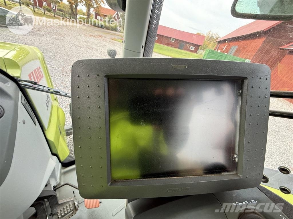 CLAAS Axion 810 Traktorit