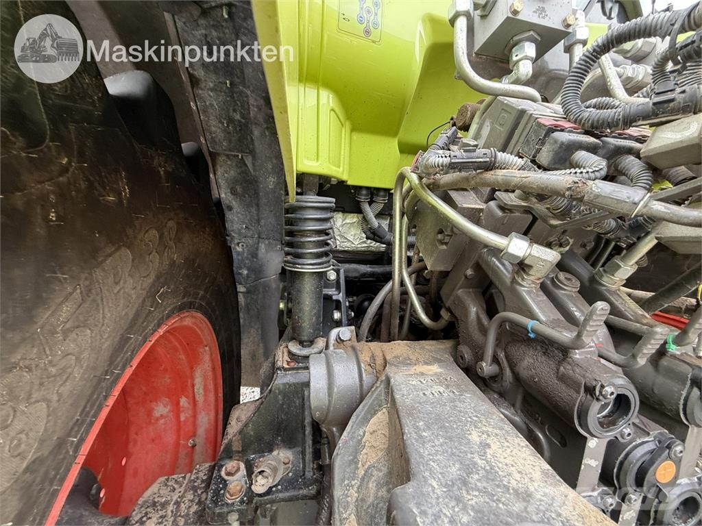 CLAAS Axion 810 Traktorit