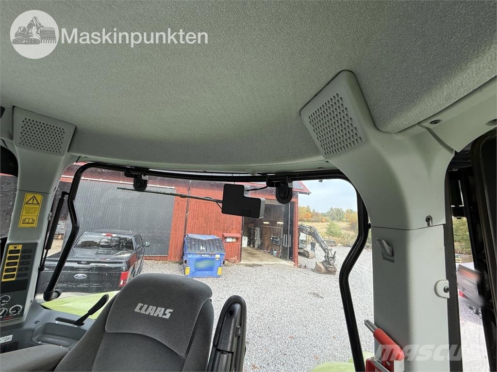CLAAS Axion 810 Traktorit