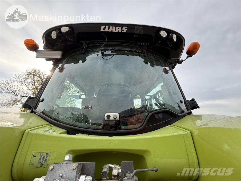CLAAS Axion 810 Traktorit