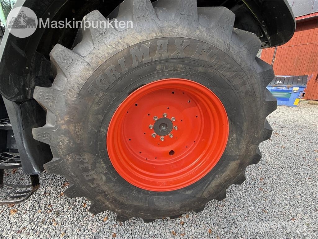 CLAAS Axion 810 Traktorit