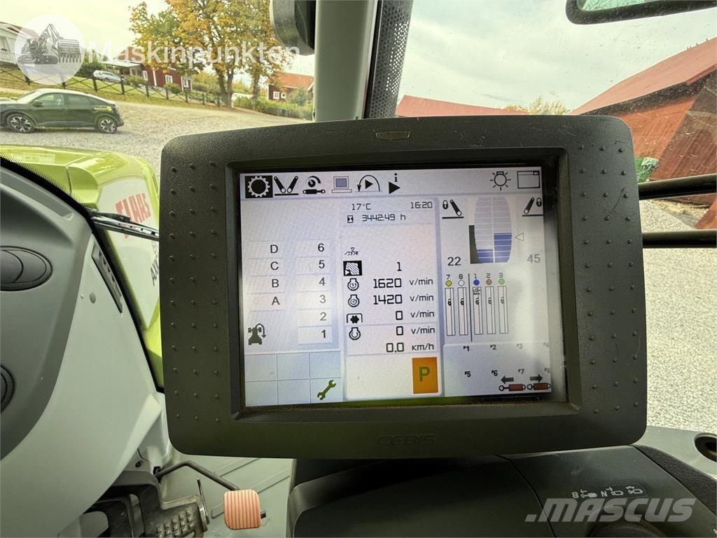 CLAAS Axion 810 Traktorit