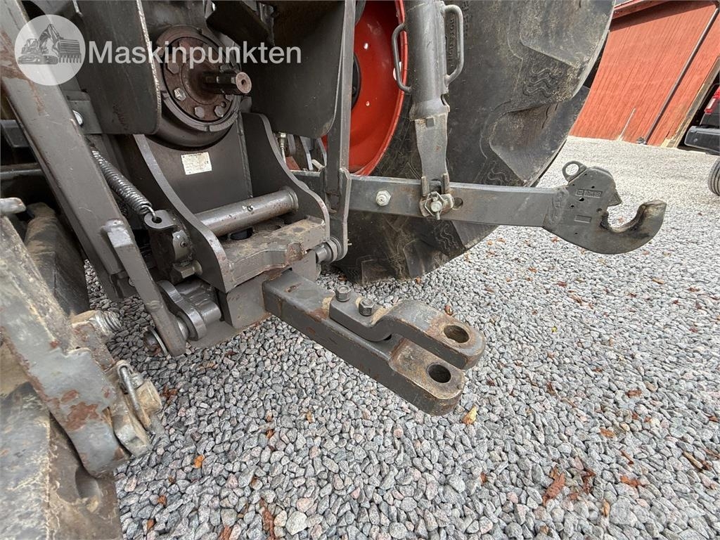 CLAAS Axion 810 Traktorit