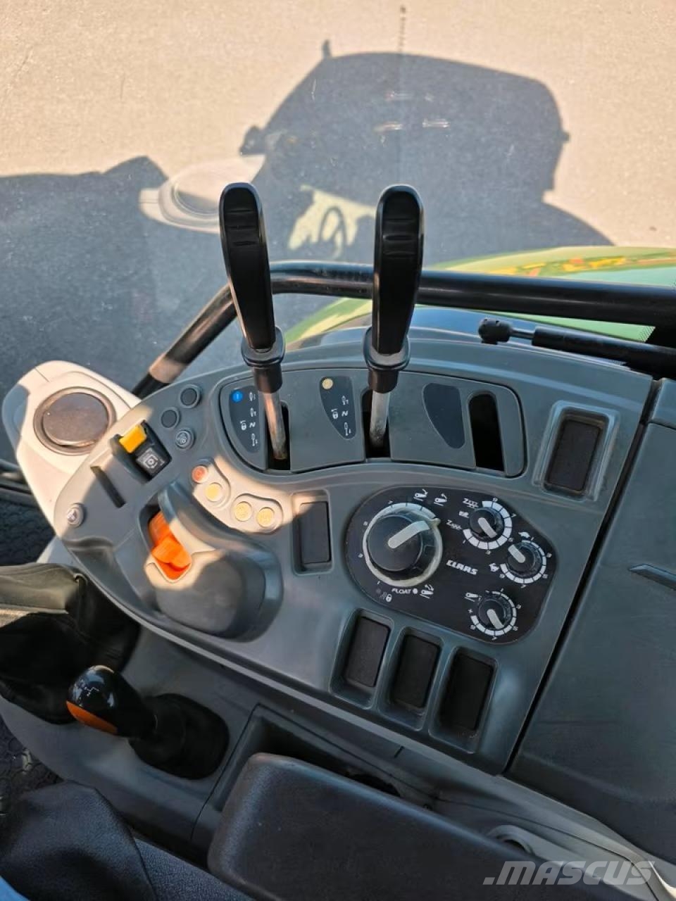 CLAAS Atos 340 Tractoren