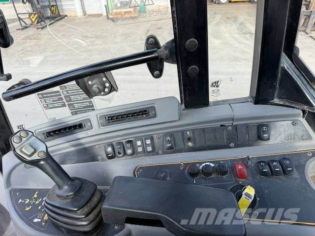 JCB 407 Incarcator pe pneuri
