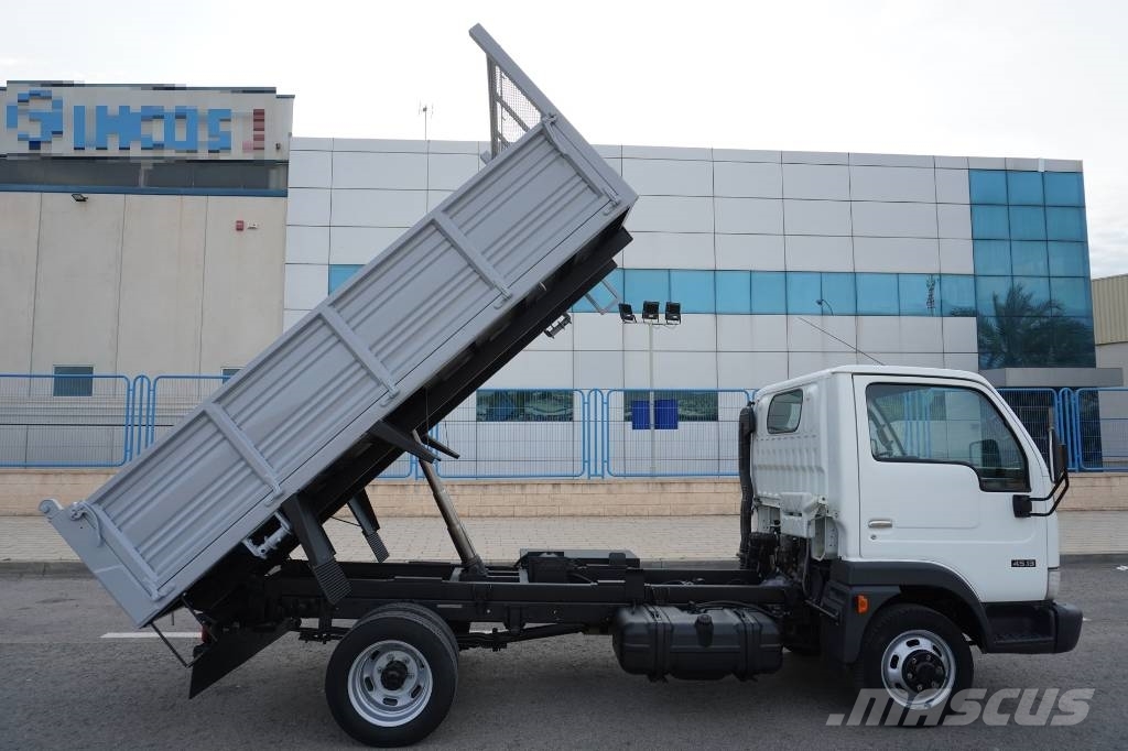 Nissan CABSTAR 45.16 BASCULANTE Kleinholztransporter