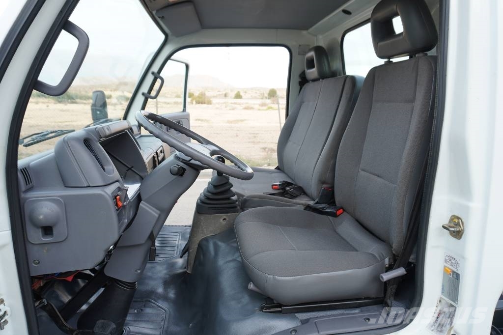 Nissan CABSTAR 45.16 BASCULANTE Kleinholztransporter