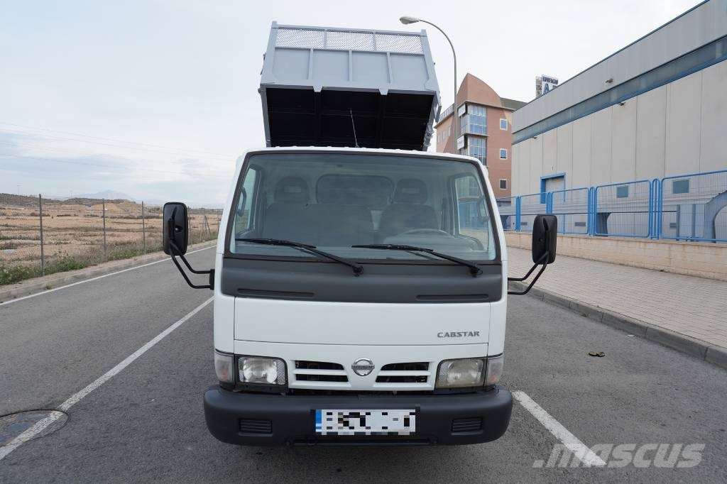 Nissan CABSTAR 45.16 BASCULANTE Kleinholztransporter