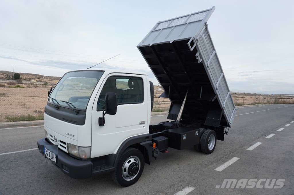 Nissan CABSTAR 45.16 BASCULANTE Kleinholztransporter