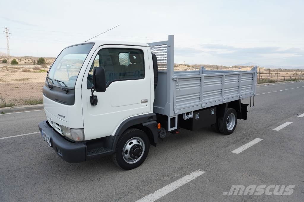 Nissan CABSTAR 45.16 BASCULANTE Kleinholztransporter