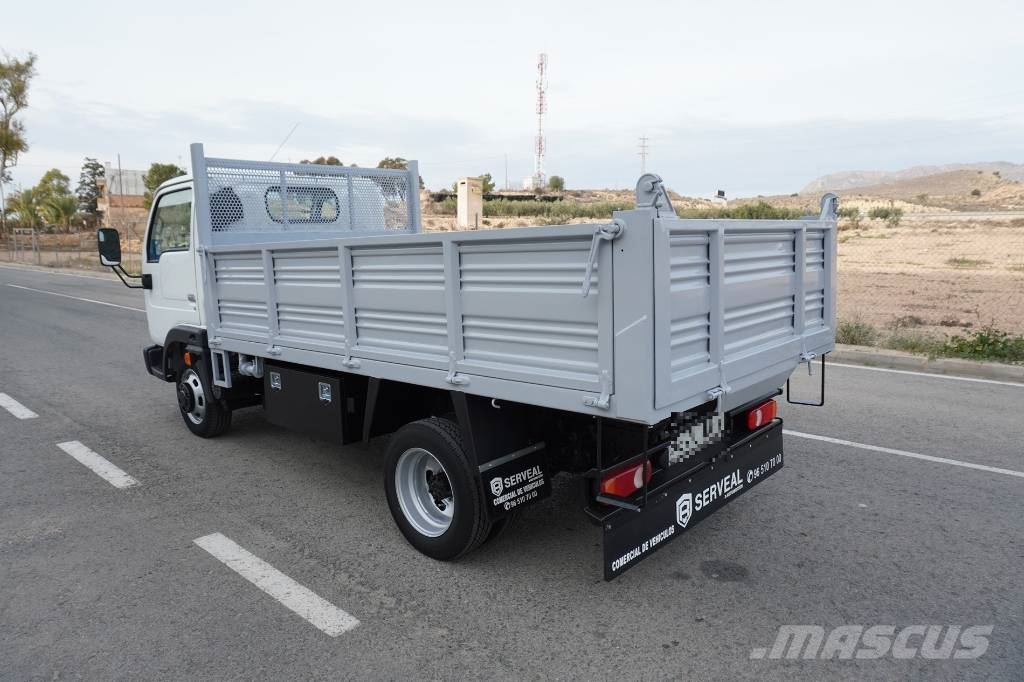 Nissan CABSTAR 45.16 BASCULANTE Kleinholztransporter