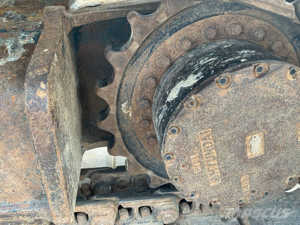 Hyundai HX140LC Excavadoras sobre orugas
