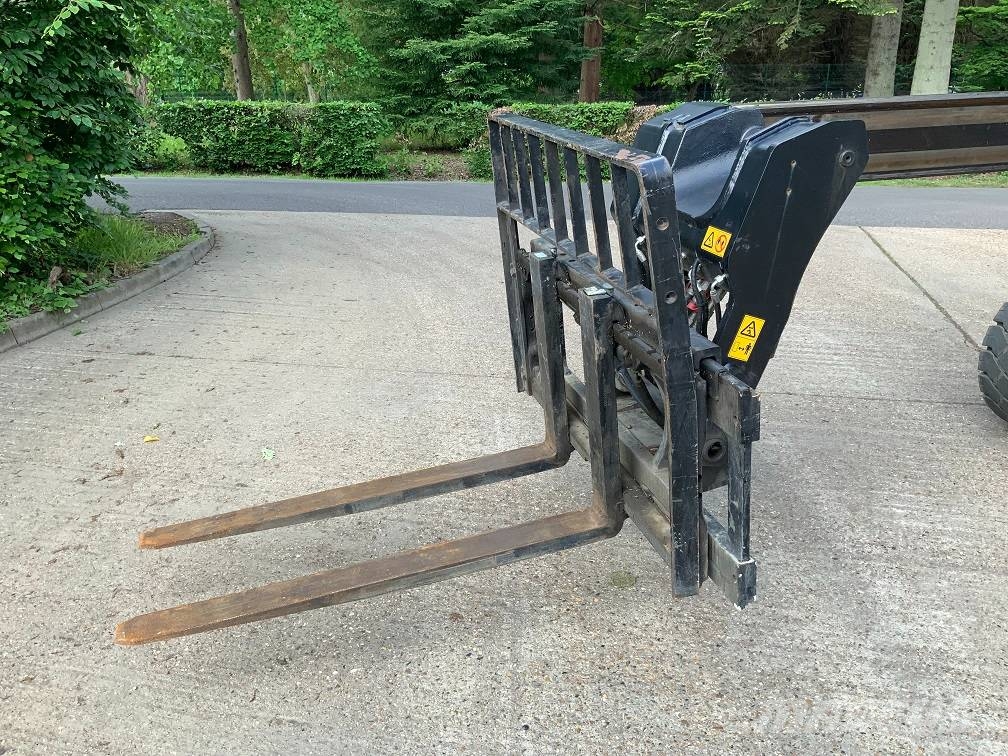 JCB TLT35-22 E Telescopic handlers