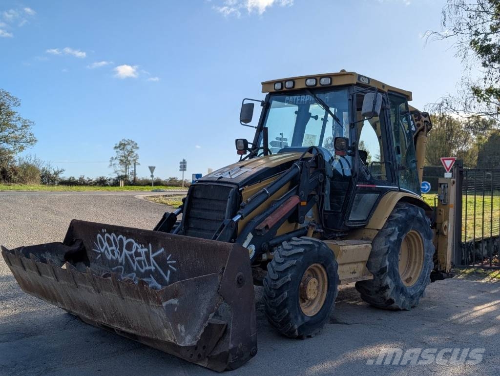 CAT 428 D Tractopelle