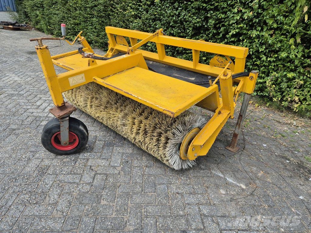 Ahlmann AZ 95/1000 AB-2000 Veegmachine كناسات