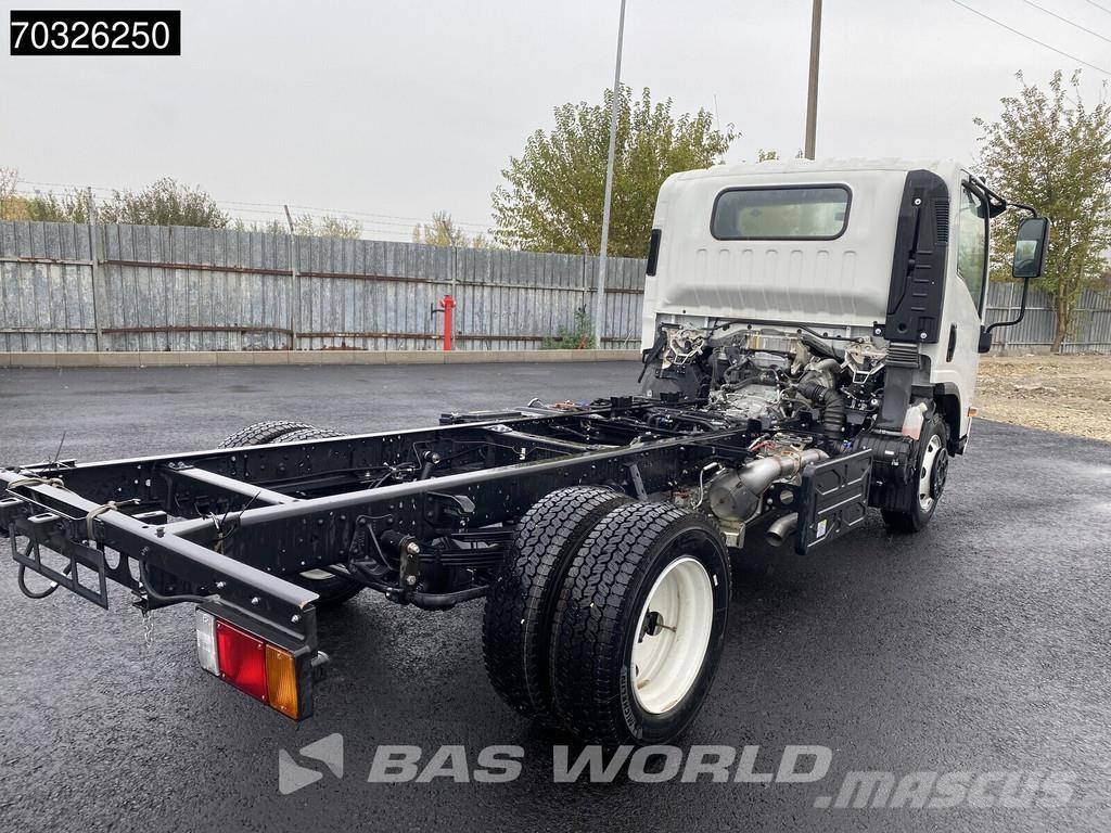 Isuzu P75 5.2 4X2 NEW! 7,5T Chassis 330cm Automatic Euro Camiones con chasís y cabina