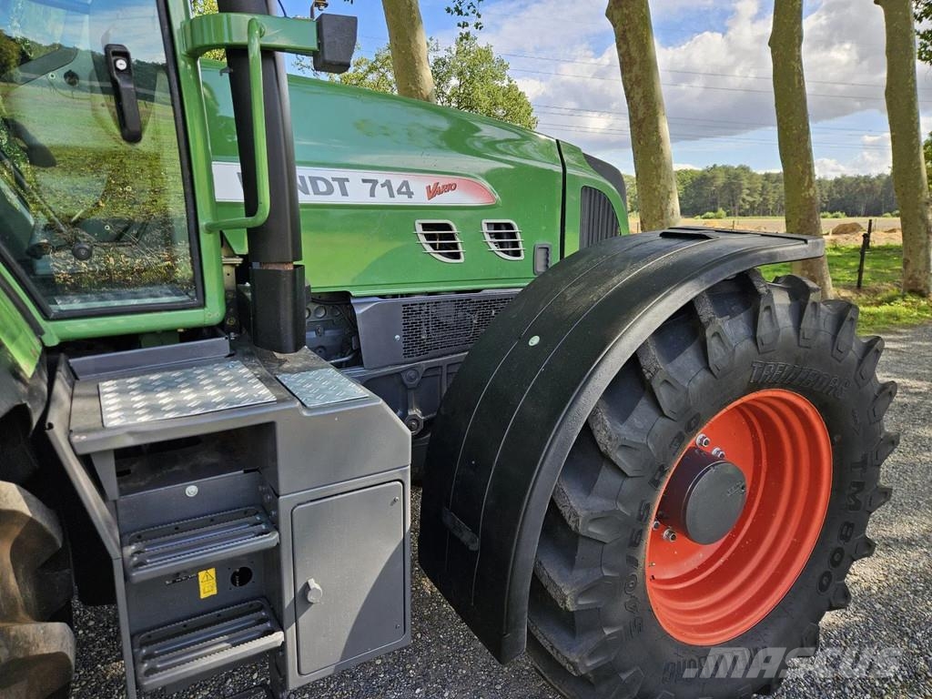 Fendt 714 Com2 Vario (711 712 716 ) Tractors