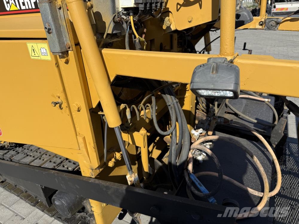 CAT BB 621C Asfaltafwerkmachines