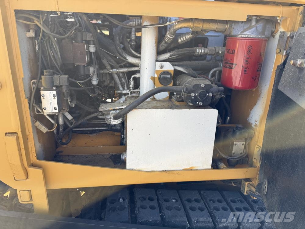 CAT BB 621C Asfaltafwerkmachines